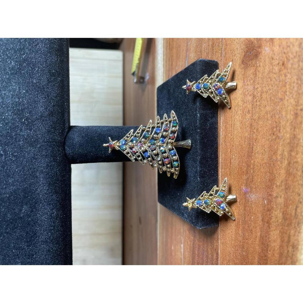 Vintage Christmas Tree Brooch and Earrings Set